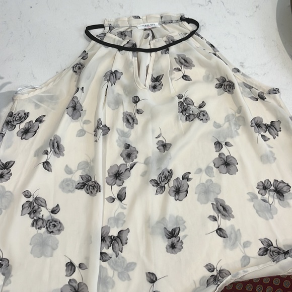 Sienna Sky Black and White Floral Top - Picture 6 of 8